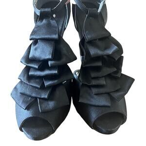 Nina Black Satin Ruffled Stiletto Peep Toe Pumps WMNS SZ 7 Perfect Holiday Shoe